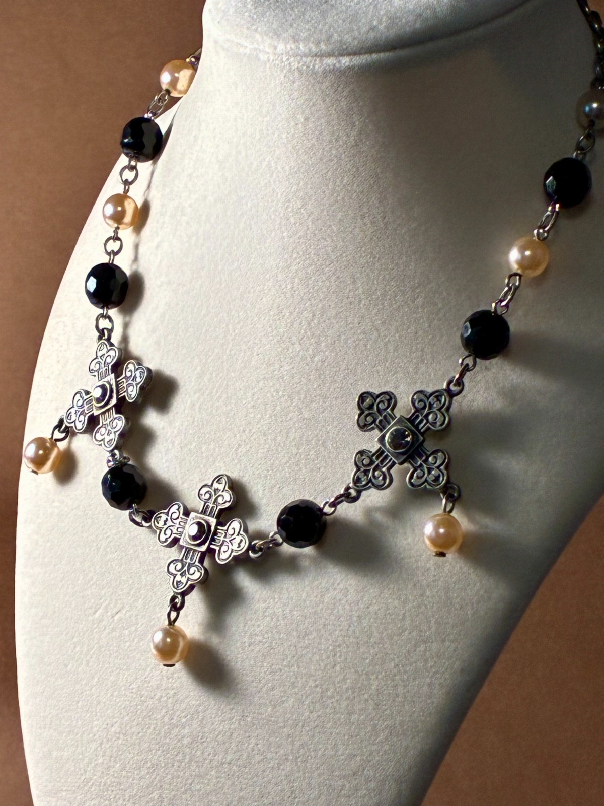 Ben Amun Choker – 3 Crosses Gothic Punk Art Deco-Silver-Tone-Faux Pearls -Beads