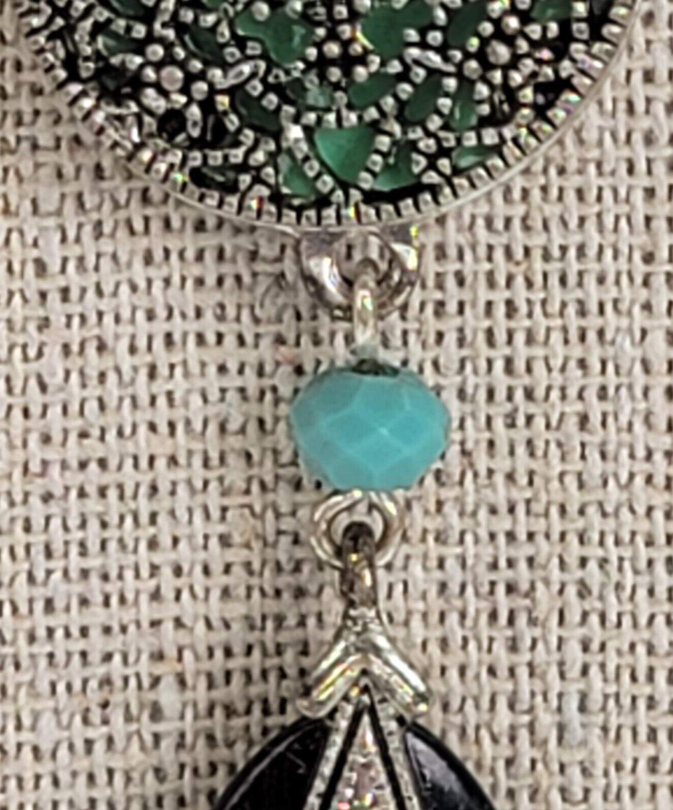 Vintage Avon NR Turquoise Black Teardrop Pendant Necklace 16.5 In