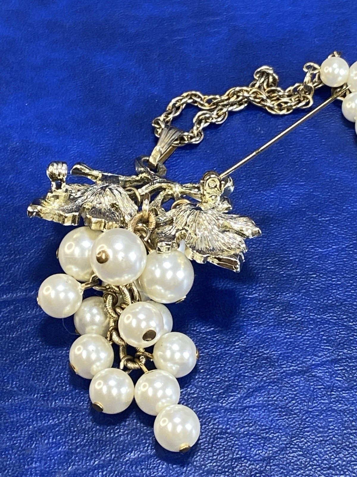 Vtg Judy Lee Faux Pearl Combo Brooch Pendant Necklace Bunch of Grapes Cluster