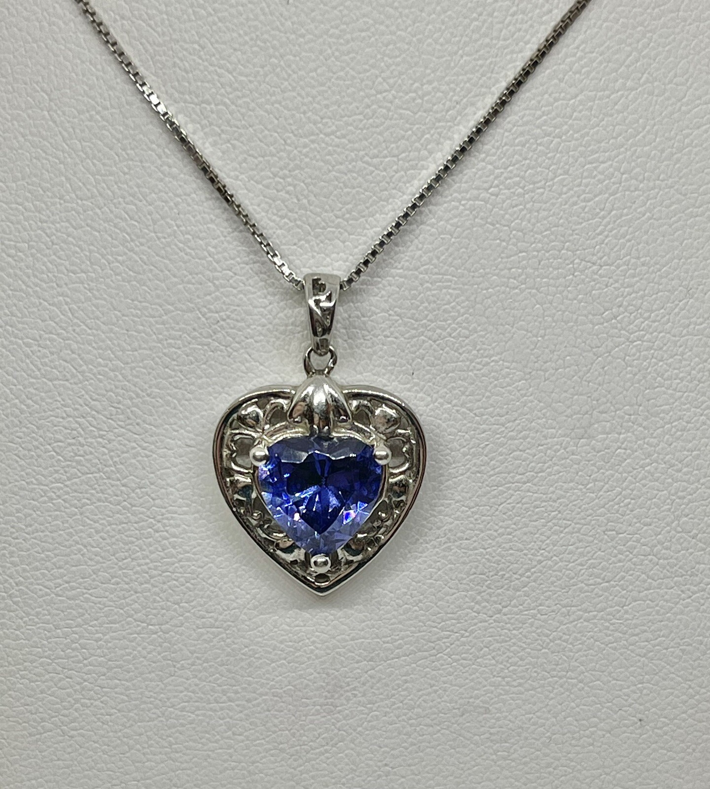 Vintage Bluish Purple Heart Shaped Stone on Sterling Heart Pendant Necklace 17”