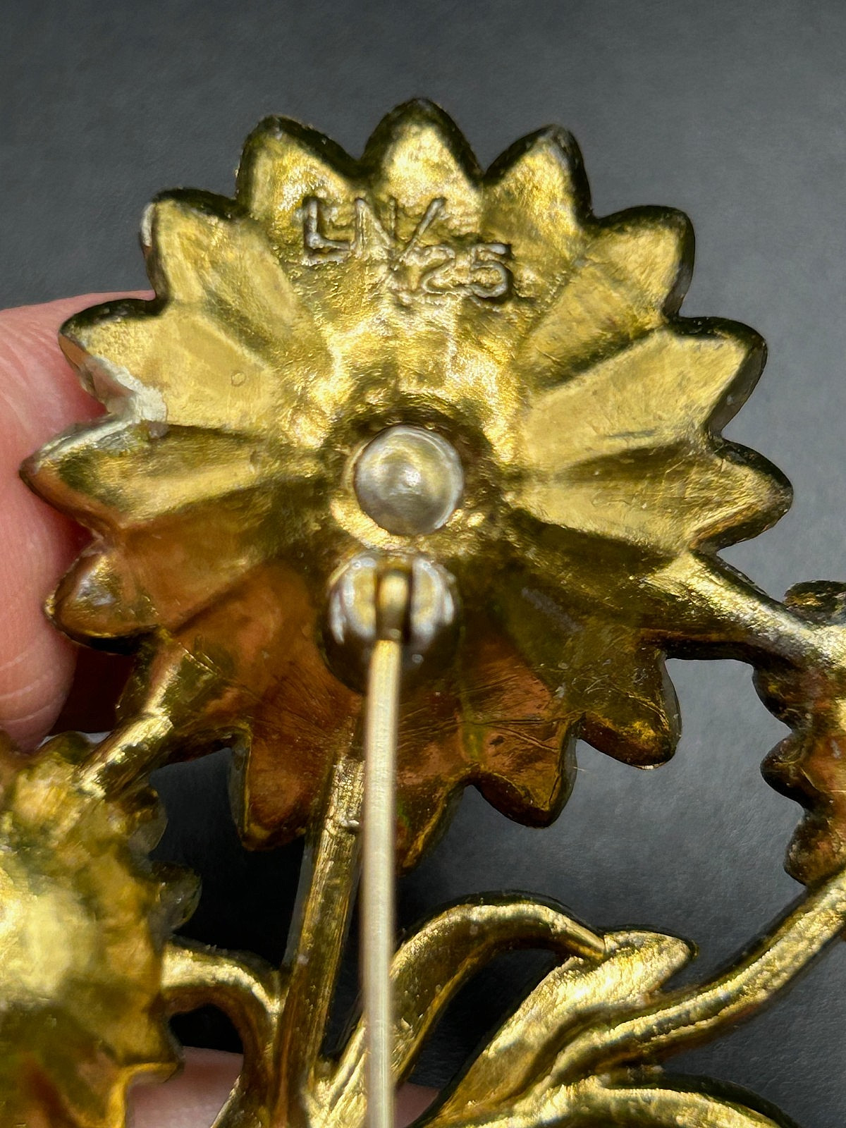 ANTIQUE LITTLE NEMO POT METAL BROOCH 1930’S MULTIPLE RHINESTONE FLOWER BOUQUET