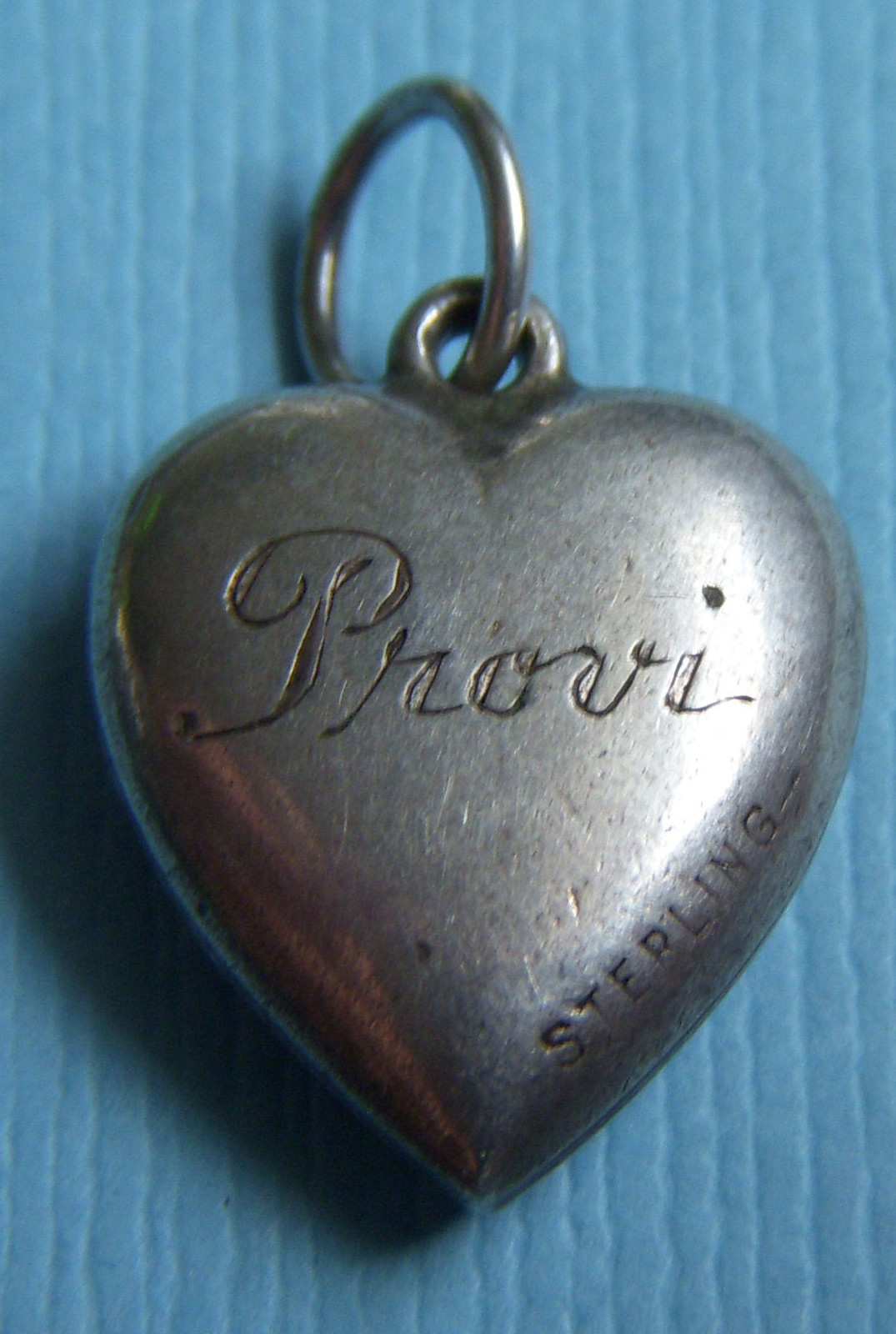 Vintage hearts and flowers puffy heart “Provi” sterling charm