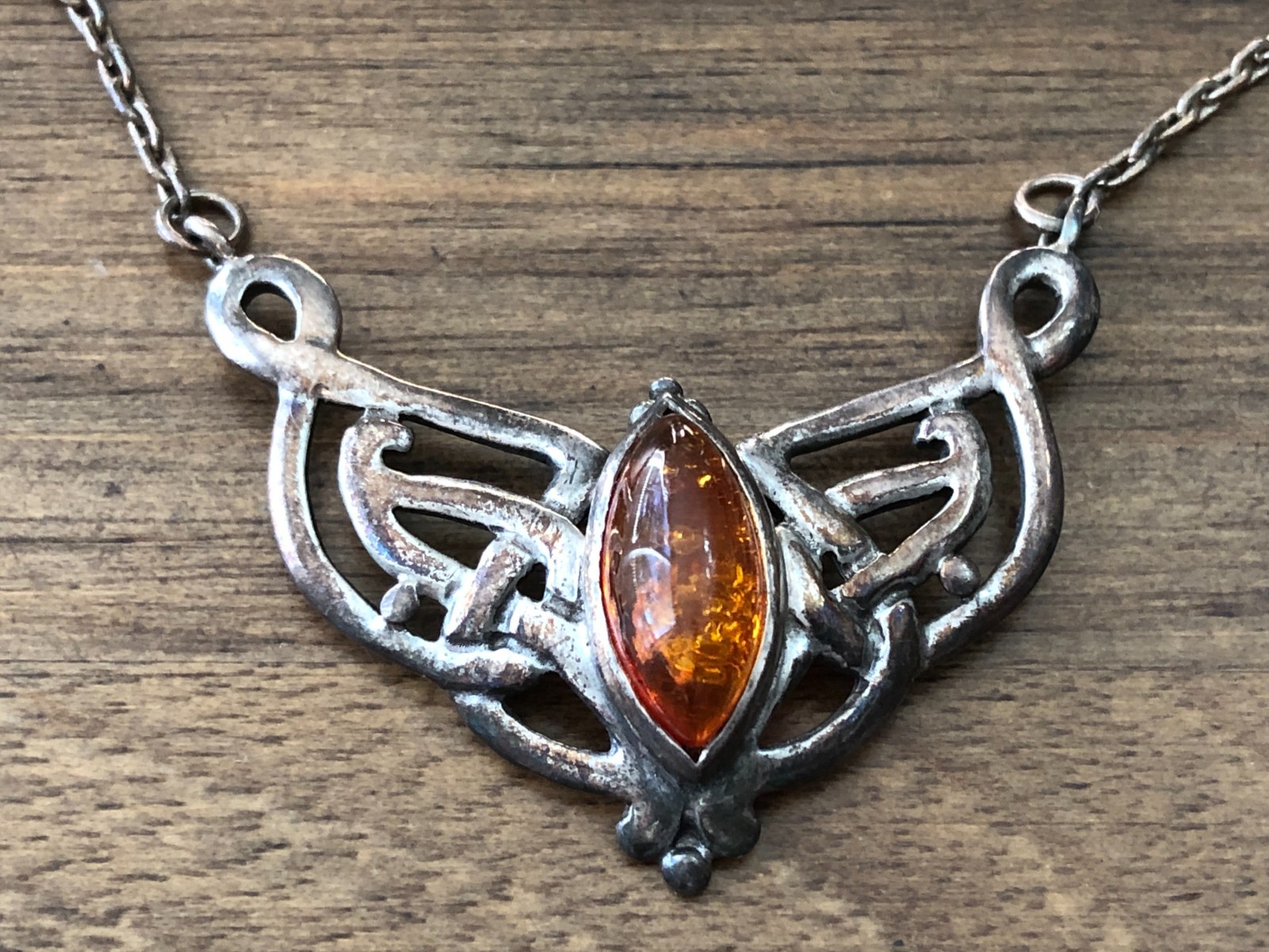 Vintage Kit Heath Sterling Silver & Amber Celtic Knot Pendant Necklace 18″