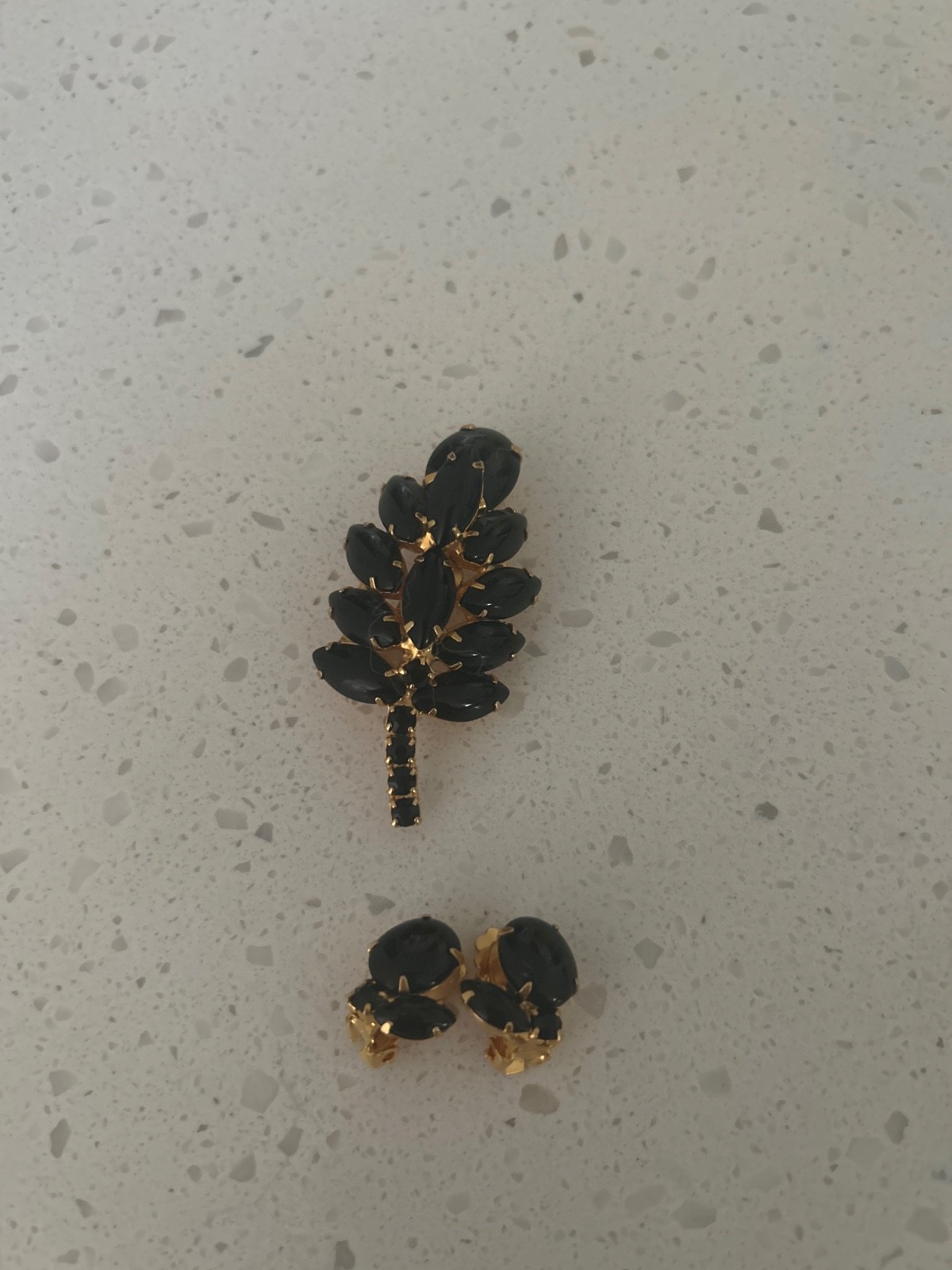 Vintage Mid Century Modern Stylized Tiered Leaf Motif Brooch/Clip Earrings