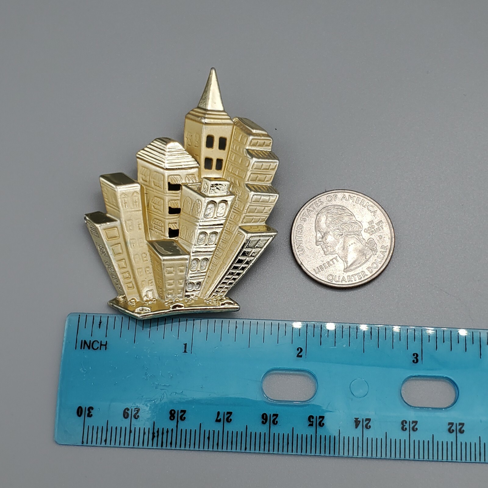 Vintage Gold tone Pin Brooch Skyscraper Cityscape City Tall Buildings cars 2.5″
