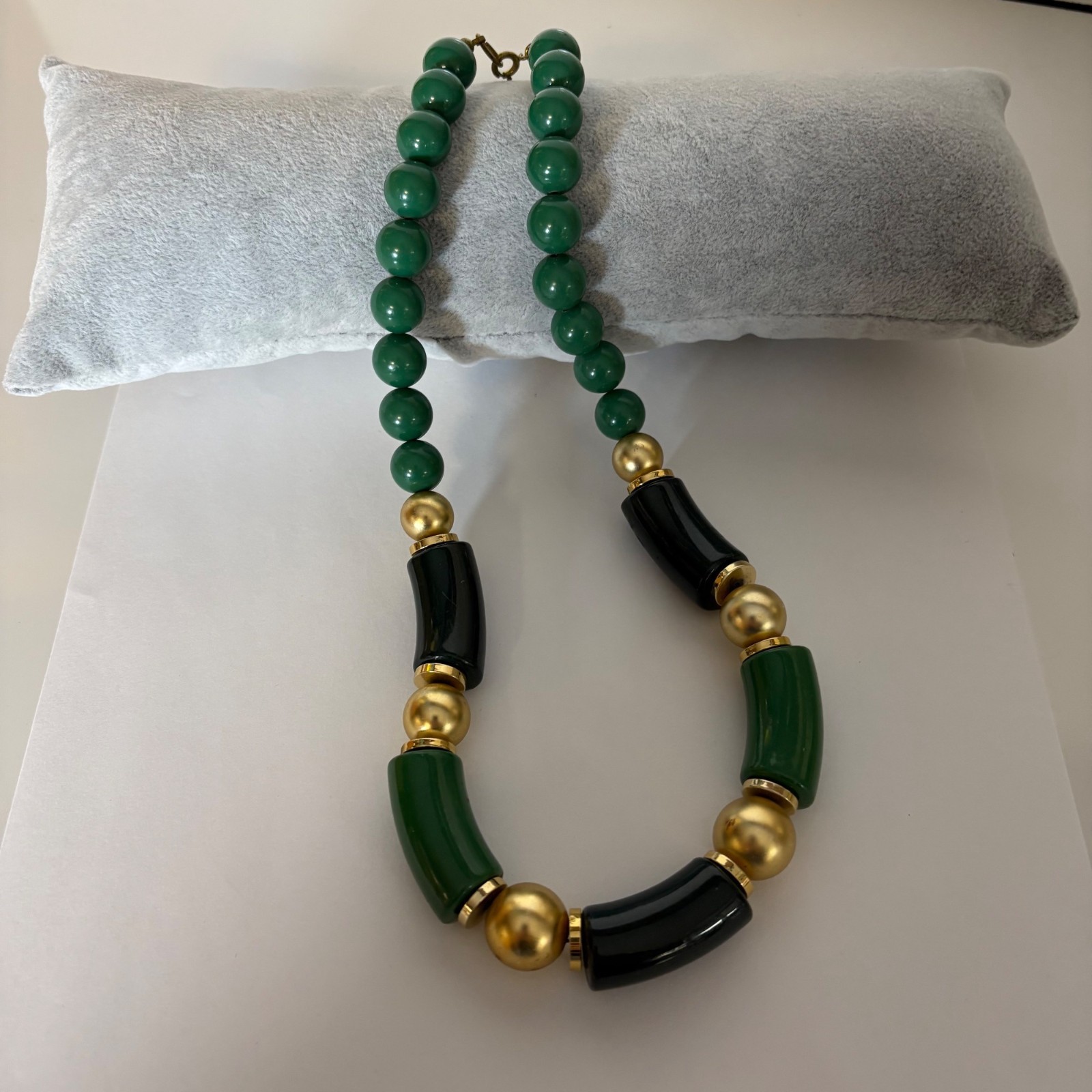Vintage Green Gold Tone Beaded Statement Necklace Chunky Asian Inspired Retro