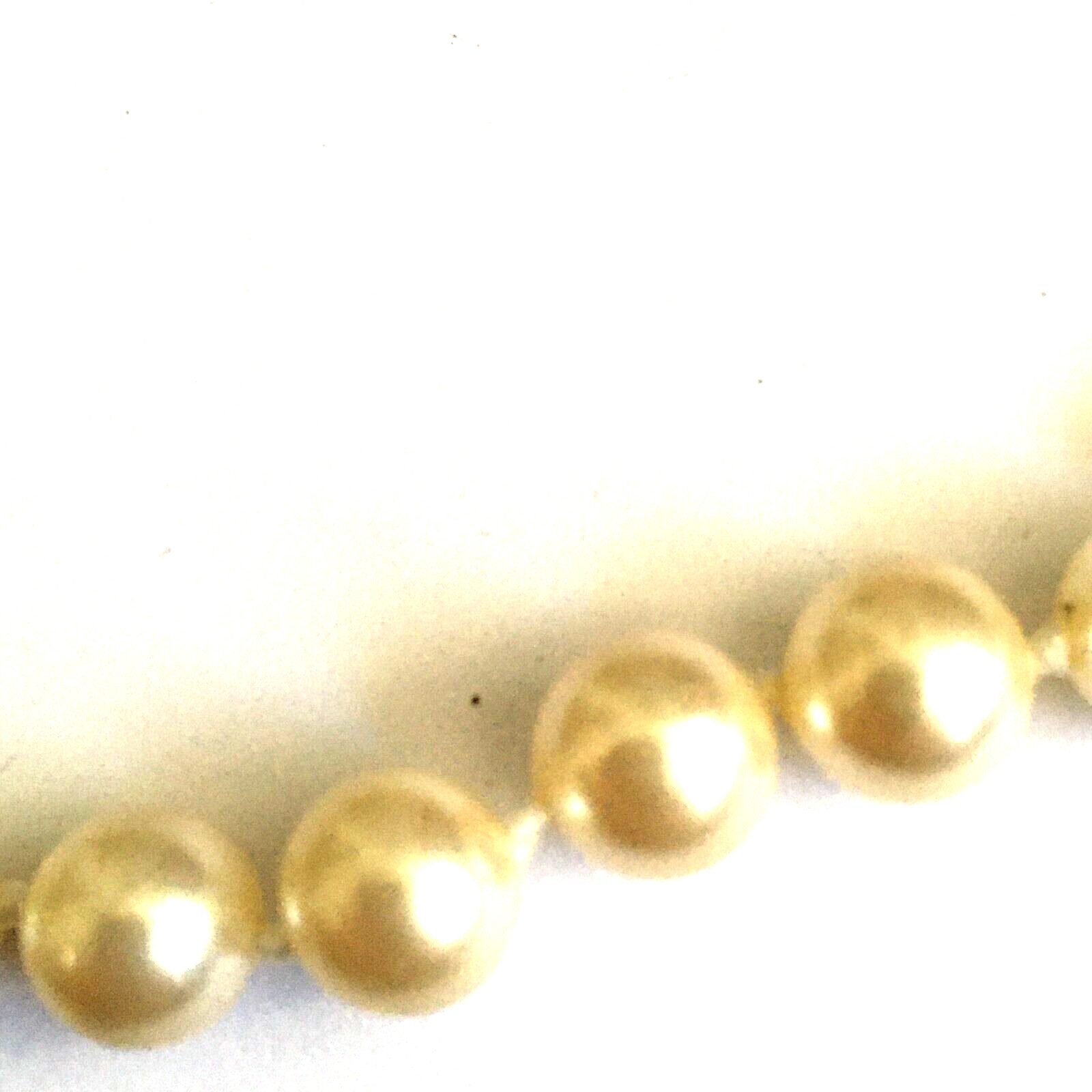 SC Faux Pearl Necklace Hand Knotted Gold Metal Screw Clasp 22 Inches