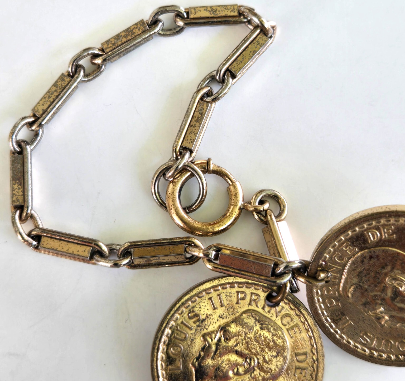 Vintage 1940s Fake French Coin Charm Gold Tone Split Bar Link Chain Bracelet 7″