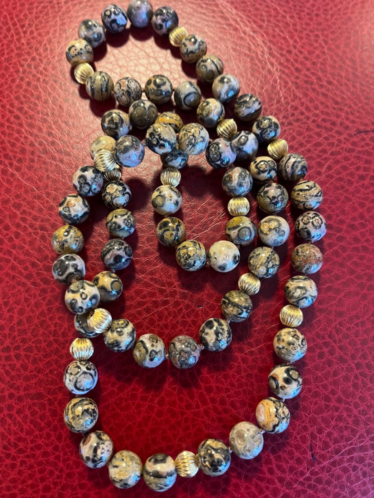 Stunning Heavy Knotted 34″ VTG Leopard Jasper w/ Goldtone Spacers. No Clasp