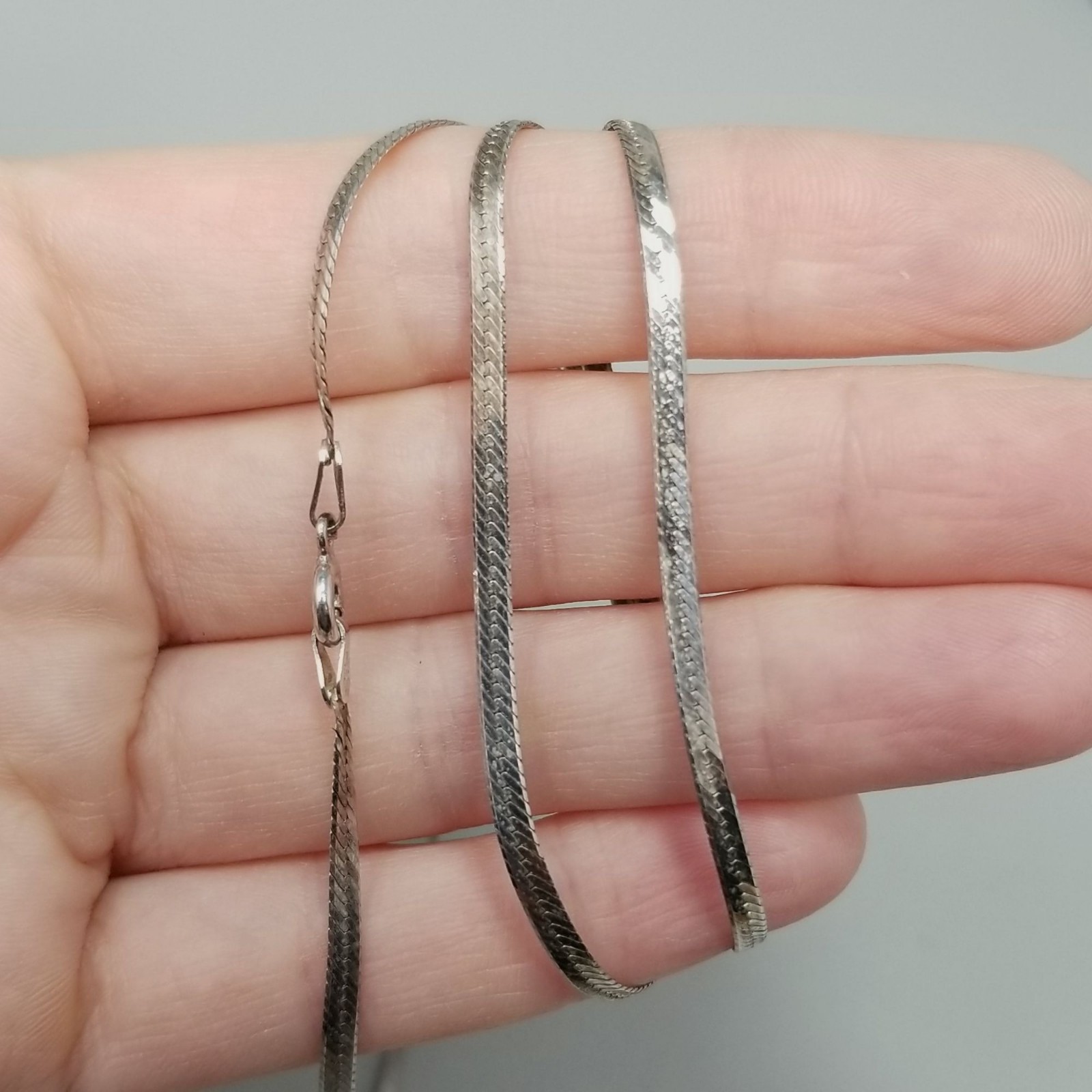 Vintage Sterling Silver Flat Herringbone Chain Necklace 22 Inches Long Italy