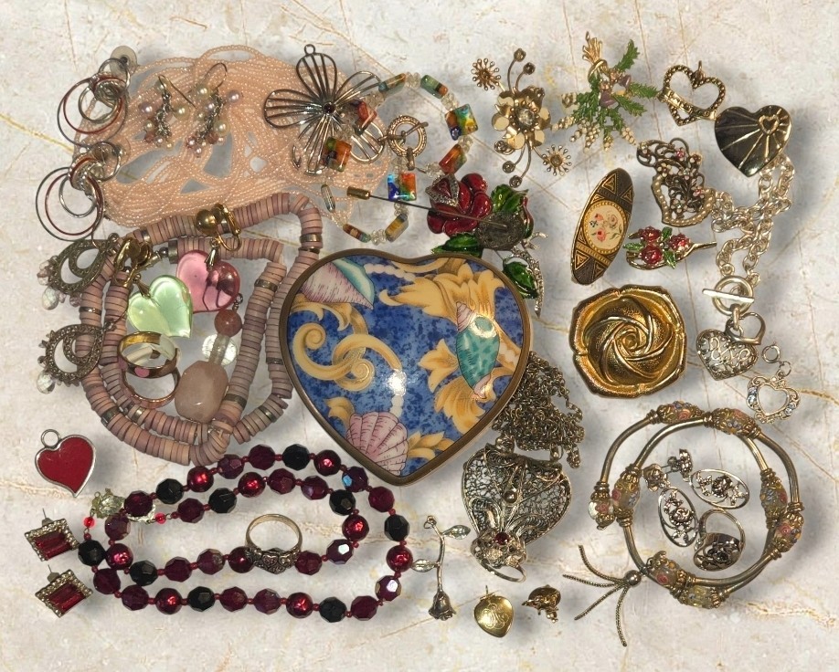 SWEETHEART LOT! 36-Pc Vintage Jewelry Heart Sterl Rings Trinket Dish Signed Avon