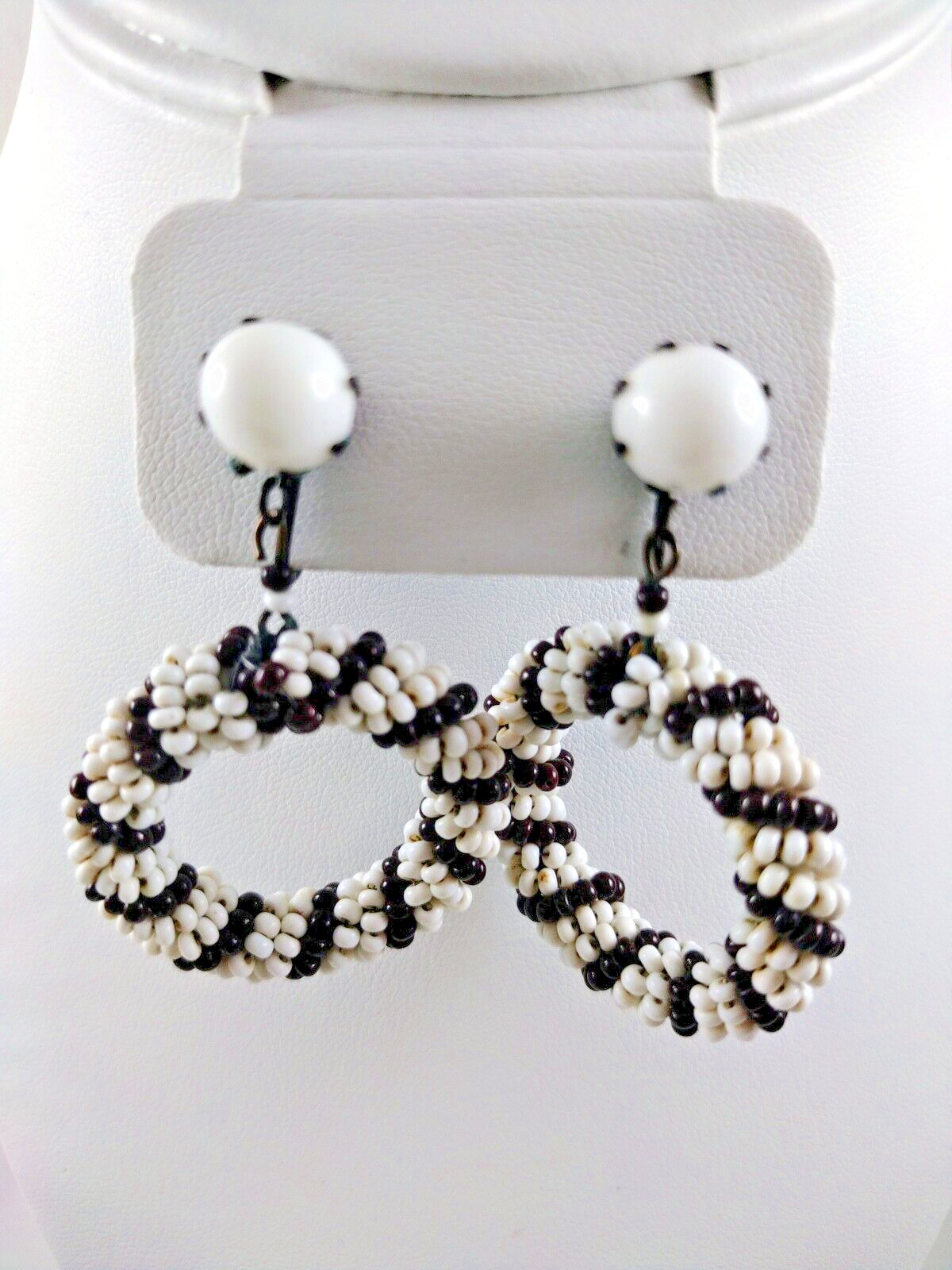 VTG 40s 50s Brown White Seed Bead Dangle Hoop Clip Earrings Brooch Set