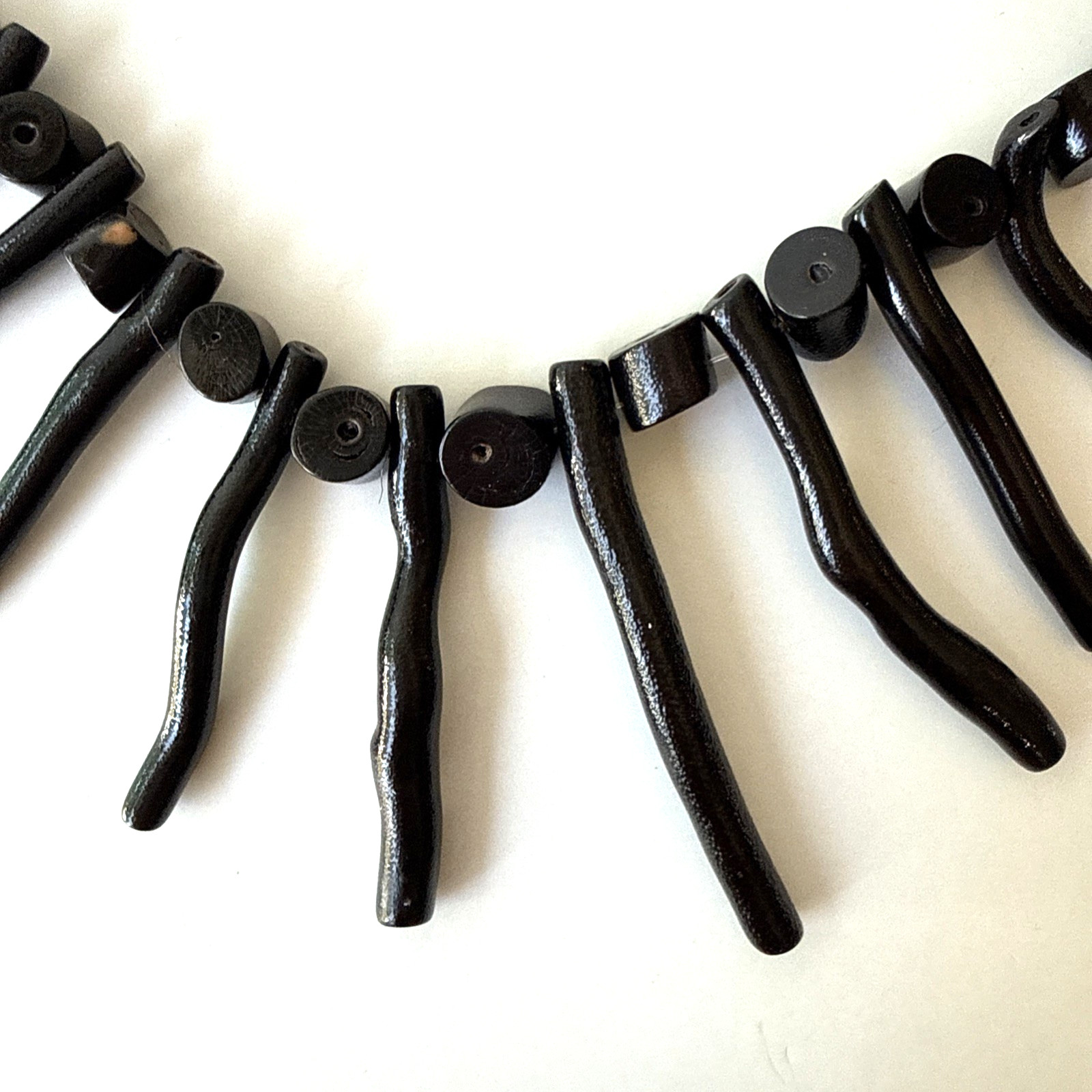 Vintage Beautiful 24” Black Branch Coral Fringe Necklace