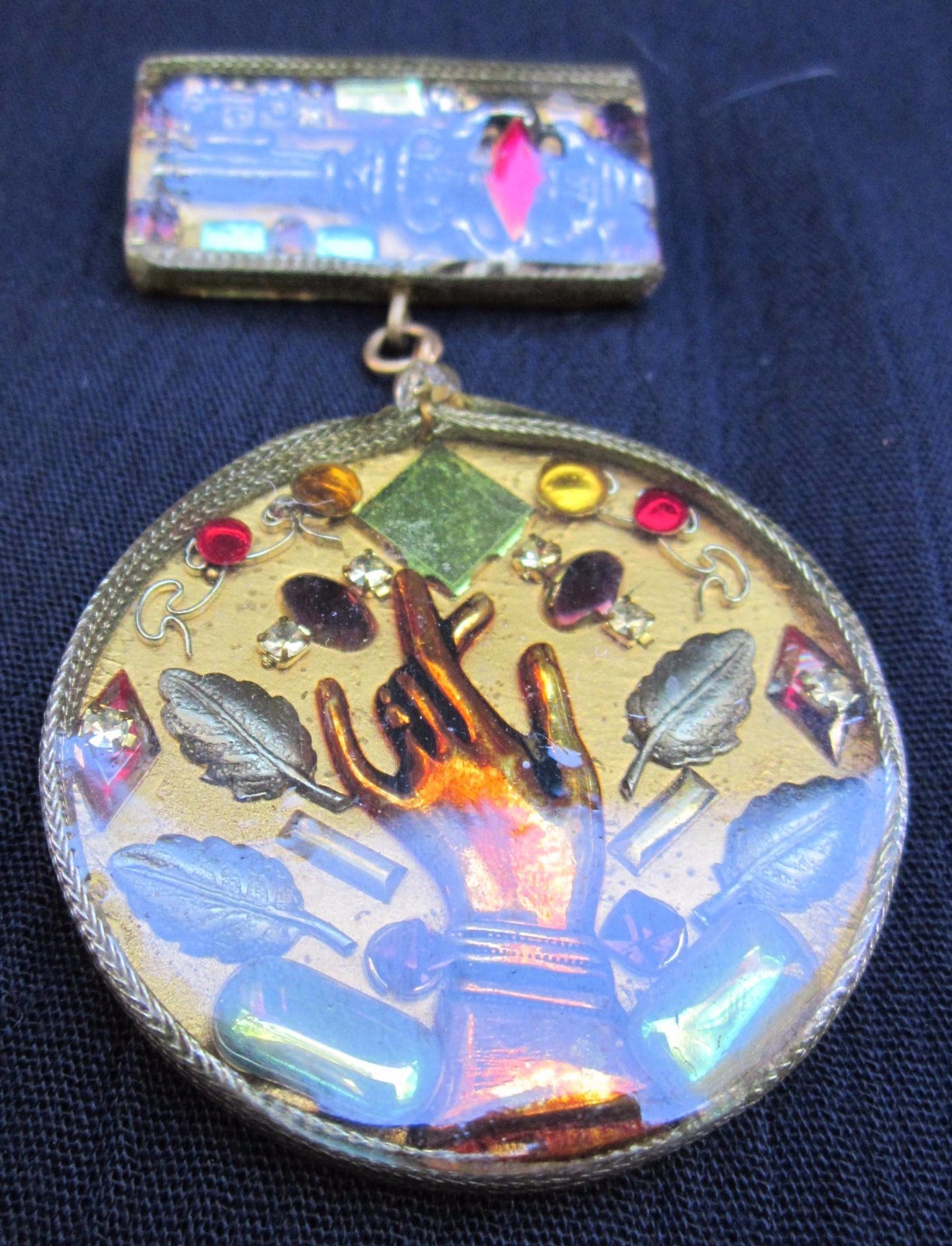 VTG John Wind for Maximal Art 1989 Dangle pin/brooch Gold Resin with Key & Hand!