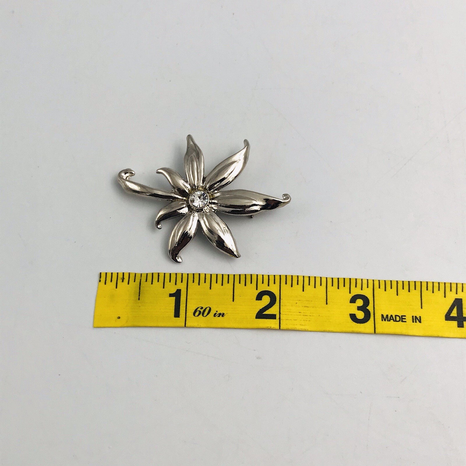 Vintage Flower Silver Tone Brooch Pin w/ Clear Rhinestone 2″ x 1.5″