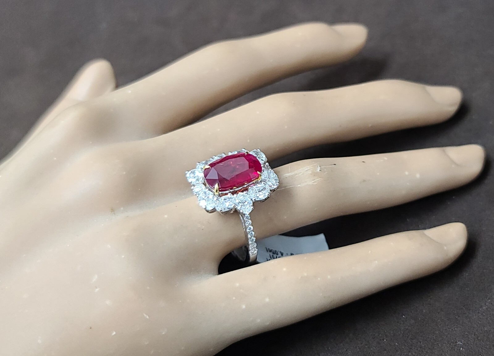 18k White Gold Ring 4.05ct.Natural Untreated Burma Ruby Cushion Cut GIA Cert