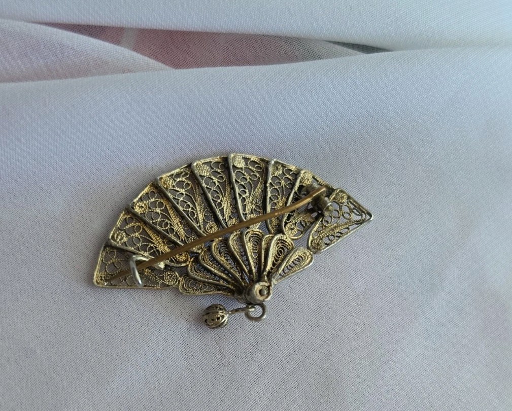 Cannetille Sterling Filigree Handheld Fan Pin Antique Brooch Wash 1.75″ C Clasp