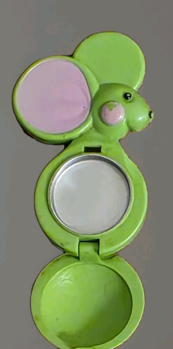 Vintage 1971 Avon Green Mouse Fragrance Glace’ Pin Pal Very Good Condition