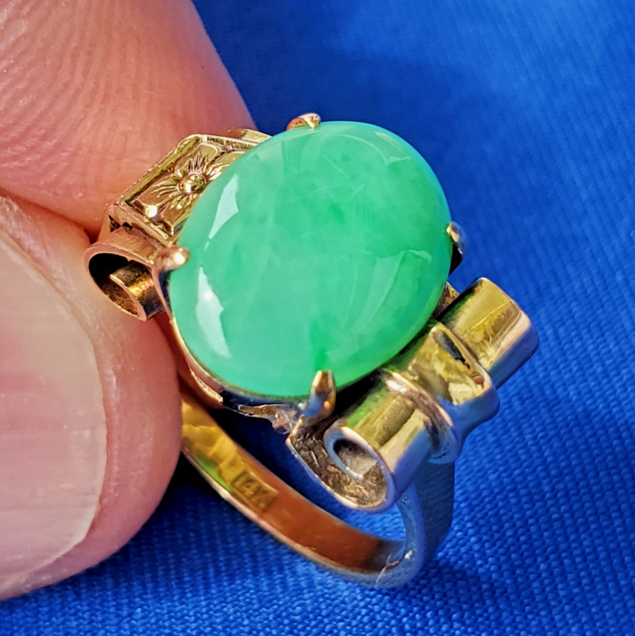 Original EARTH MINED Green Jadeite Jade Antique Engagement Ring SOLID 14K GOLD 8