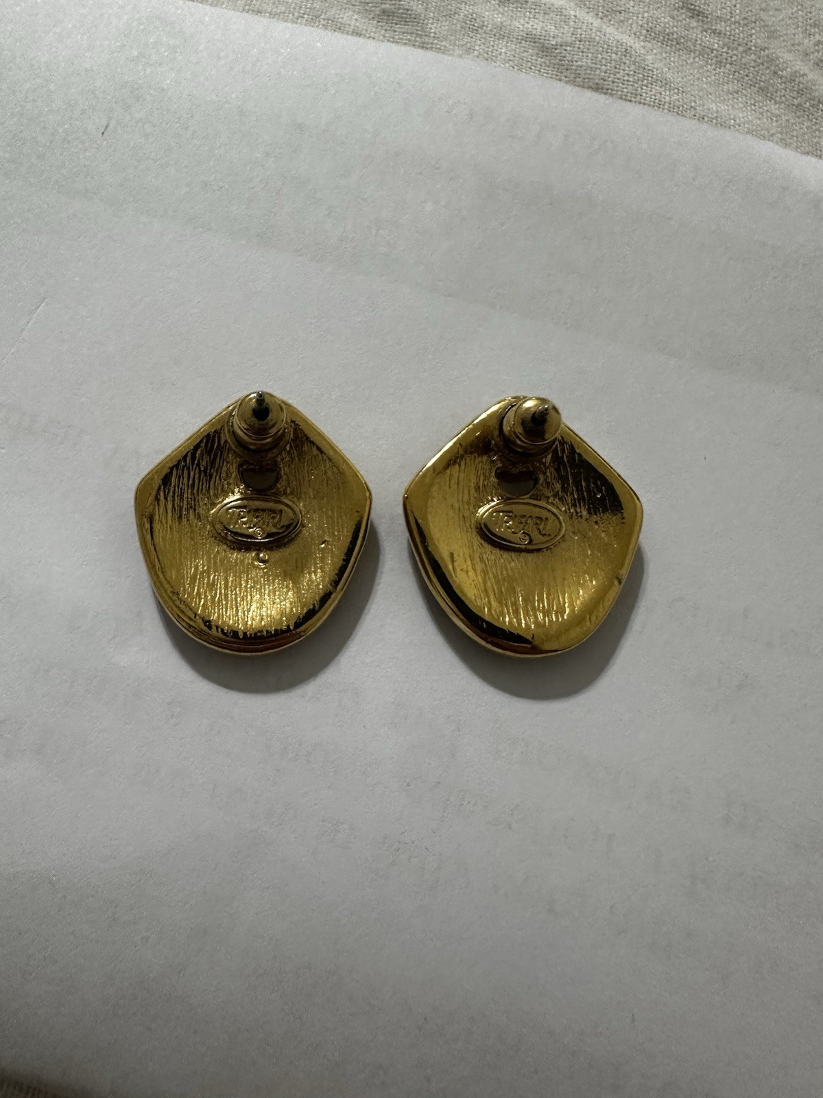 Vintage Stud Earrings In Gold & Black Enamel Elegant Casual 4 Work & Nights Out