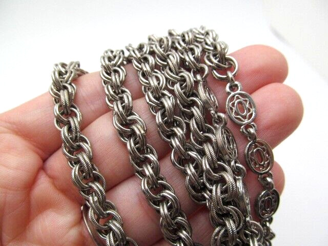 Vintage Heavy Opera Length Round Lined Double Interlocking Crest Necklace 65 In