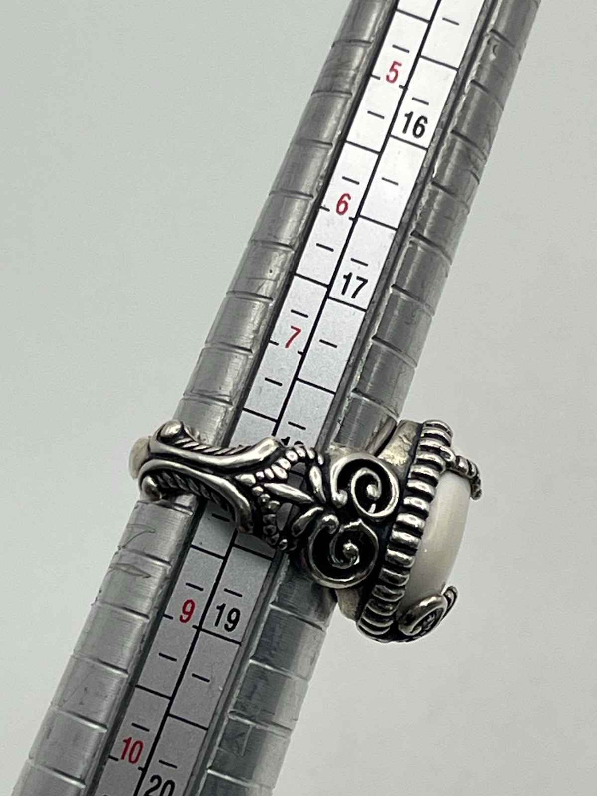 Carolyn Pollack sterling silver white teardrop stone scroll ring size 8