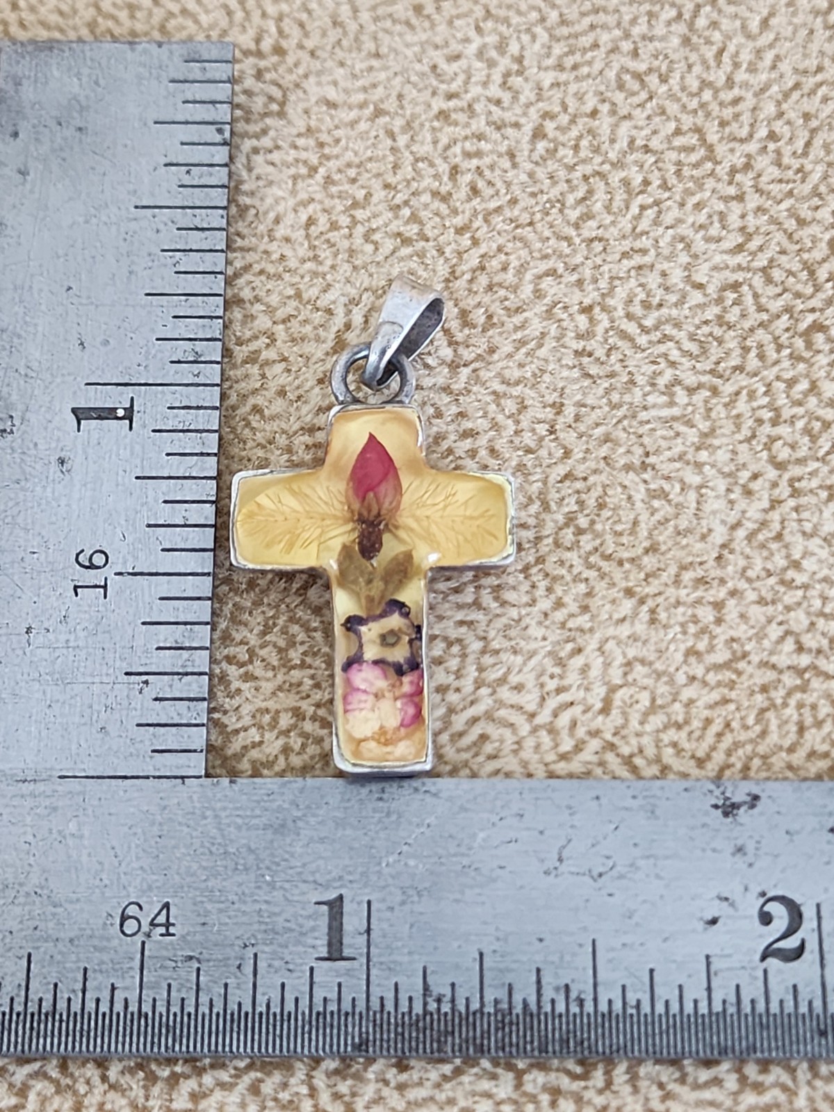 Vintage Flowers Cross Pendant in Resin 925 Sterling Silver