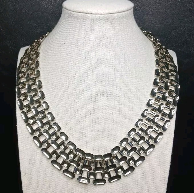 Vintage Popcorn Chain Necklace Silver Tone. 11-981