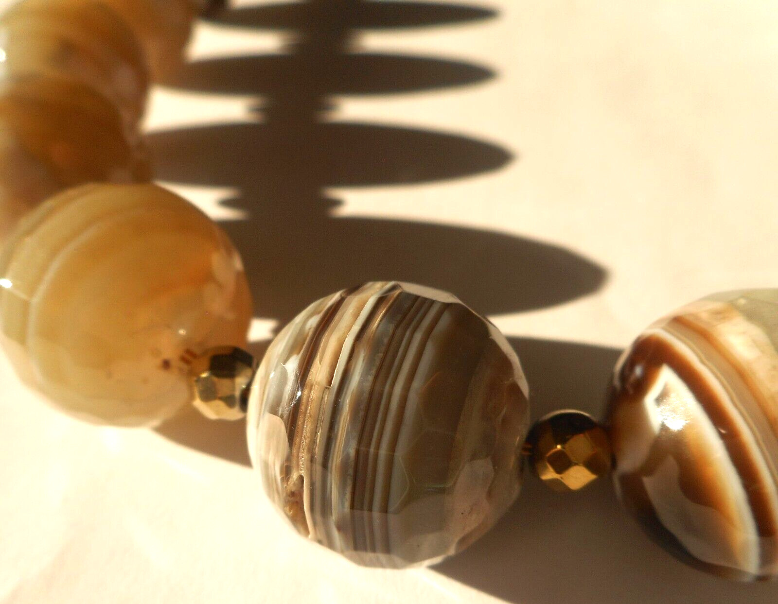 Artisan Polished Faceted Onyx/Agate 1″ Large Bead Goldtone 16-20″ Necklace