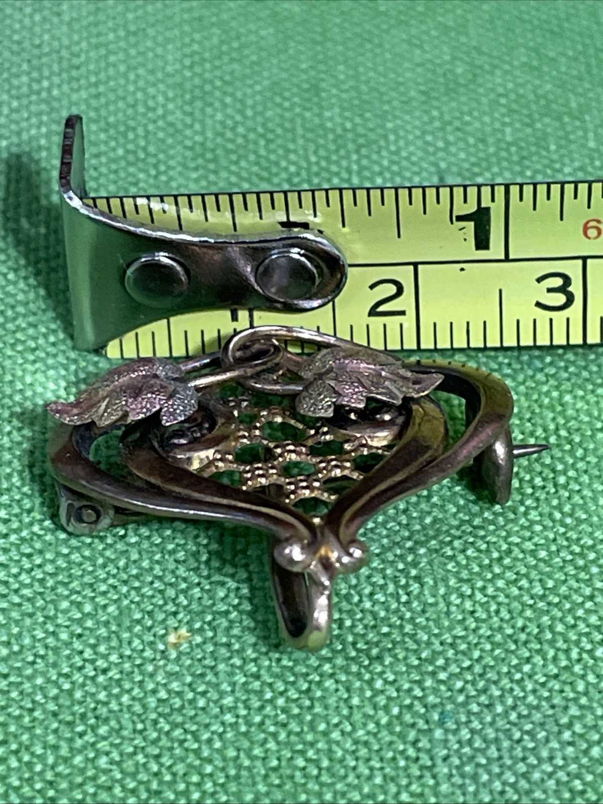 ANTIQUE Simmons Pink and Green Gold PIN Brooch