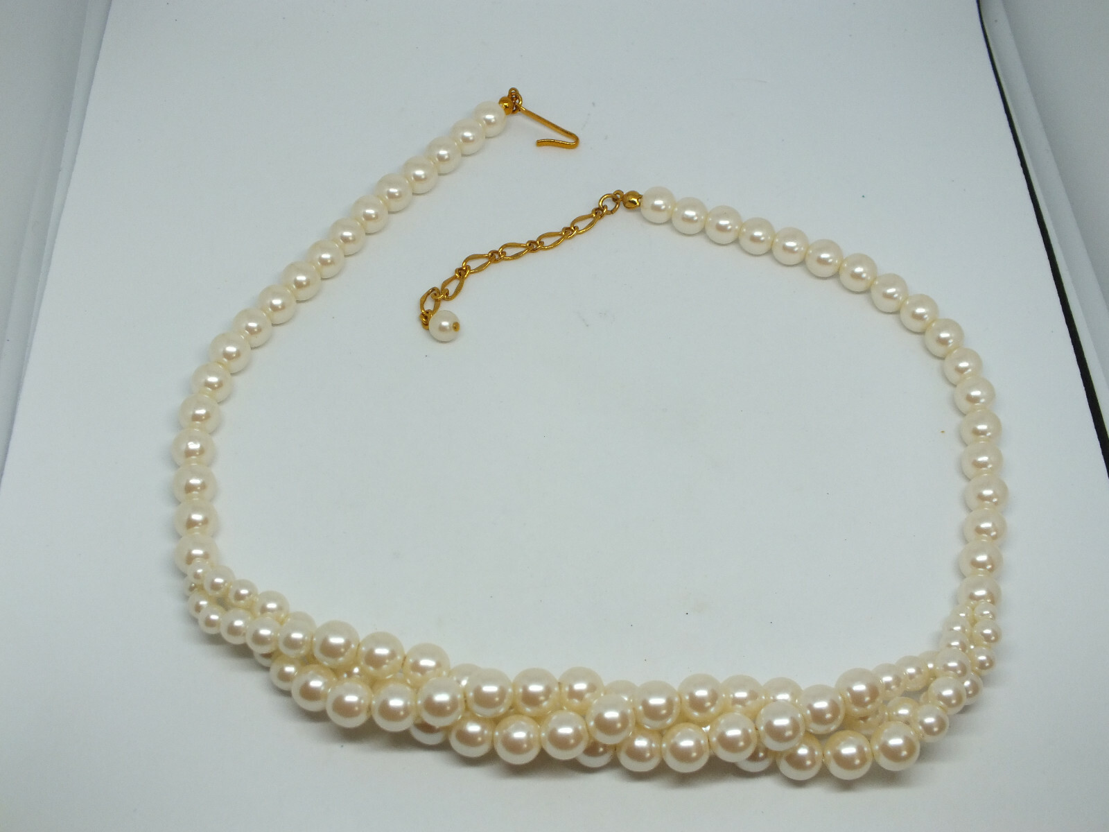 Necklace Choker Gold Tone Faux Pearl Braided Beads 3/4″ Wide x 18-19″ Long