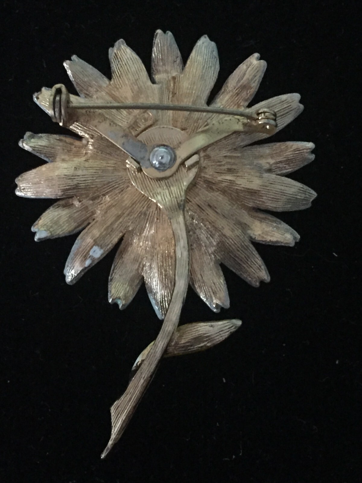 Vintage 1950’s-1980’s “ART” Daisy Enamel/Painted Brooch with Beetle on Petal