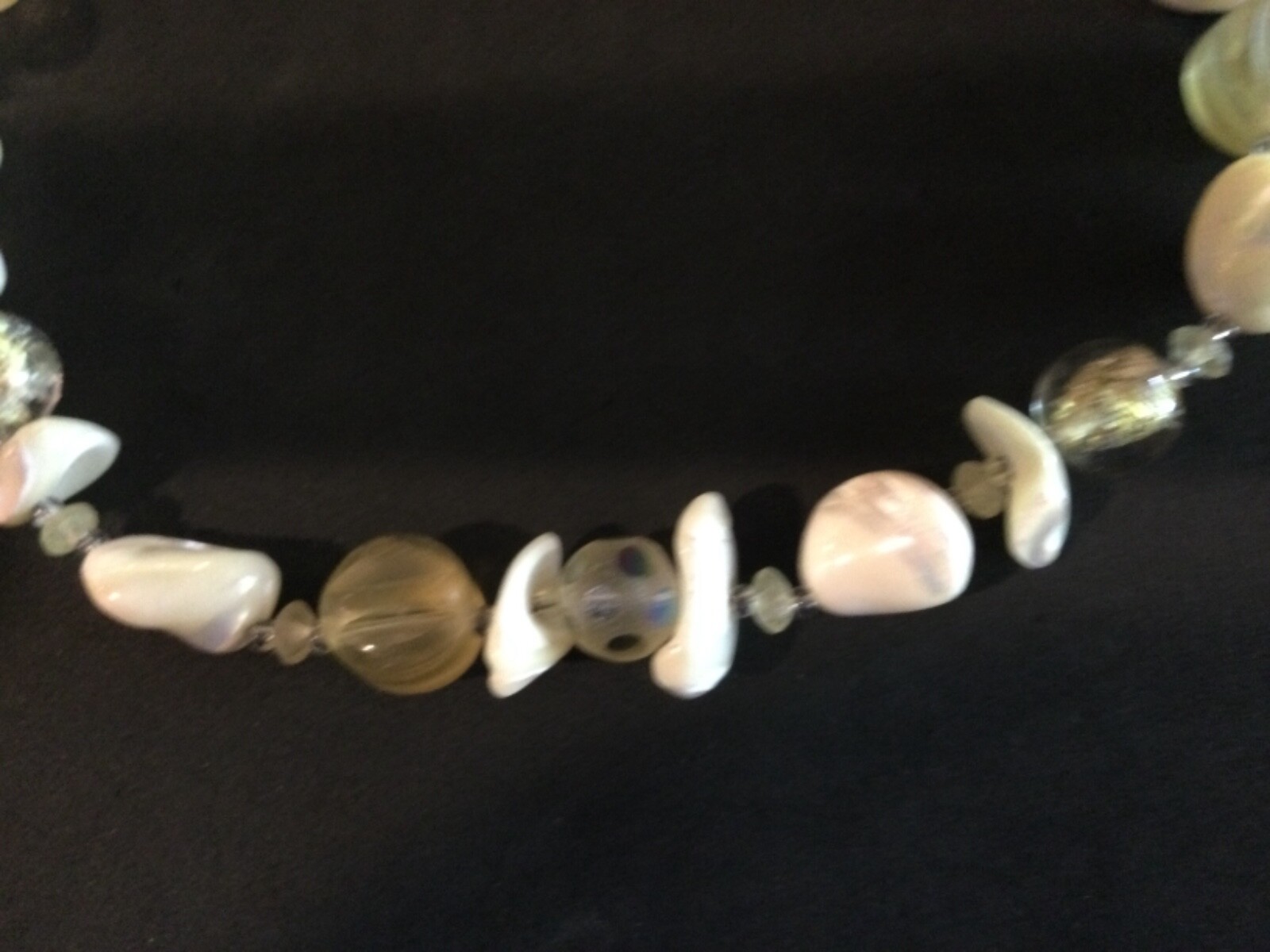 Unique Mei Fa Different Shapes & Sizes Ivory Colored Beads & Stones Necklace 16”