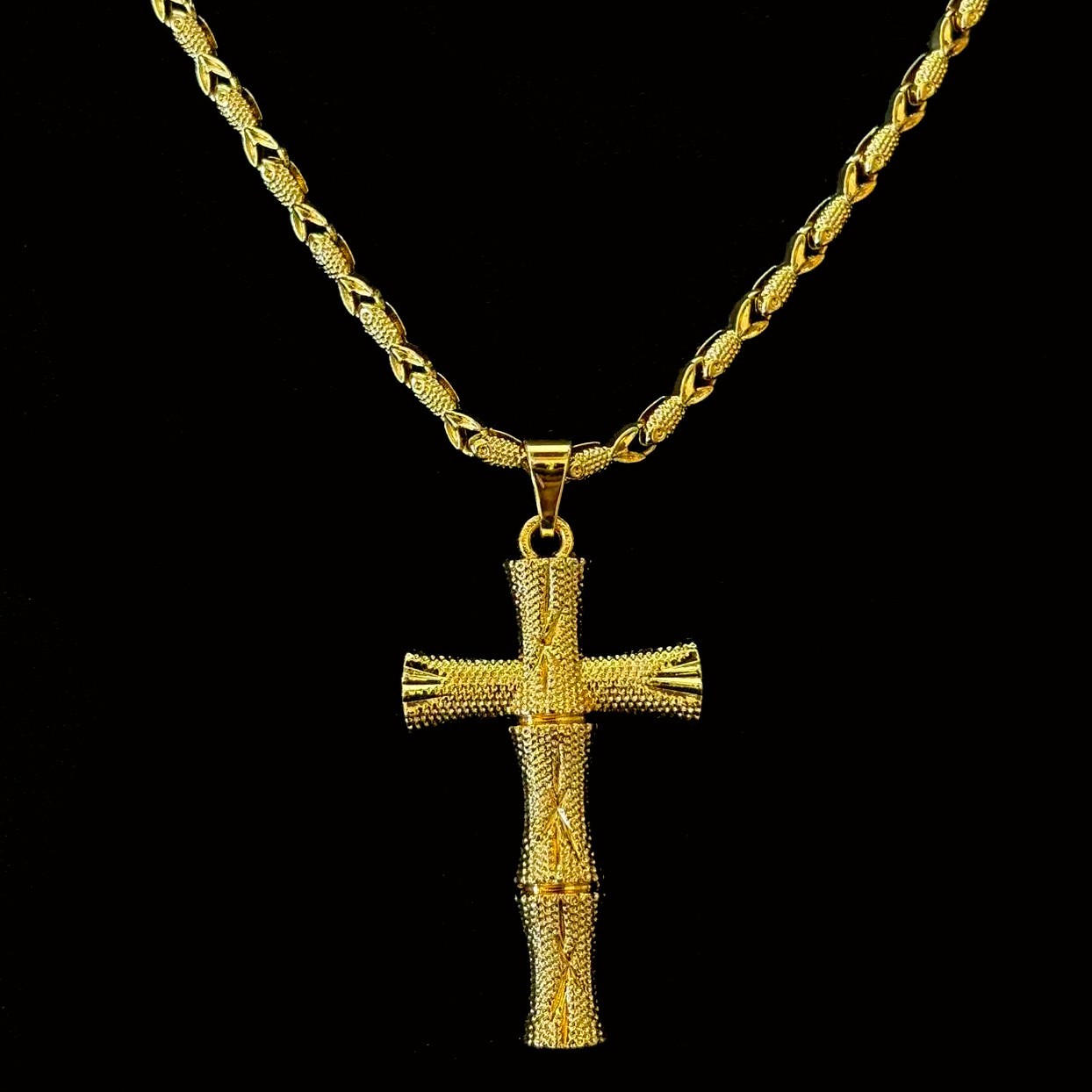 Golden Cross Pendant Necklace Gold-plated (NOT SURE) marked ‘999’, 18.5 in