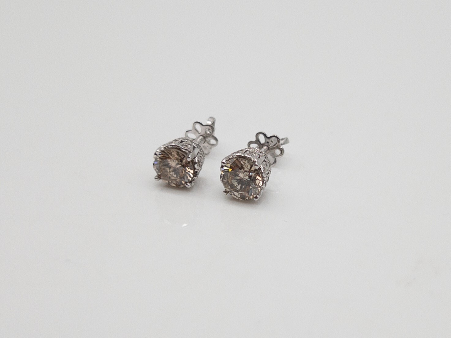 Designer $5000 1.75ct Natural Champagne Diamond 18k White Gold ETERNITY Earrings