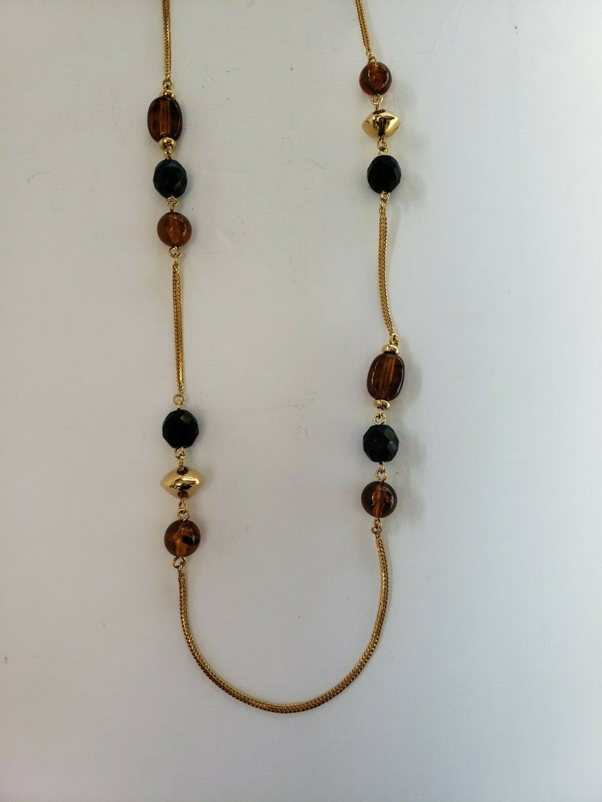 MONET SIGNED VINTAGE 16″ NECKLACE GOLD TONE WITH BROWN BLACK GOLD BEADS