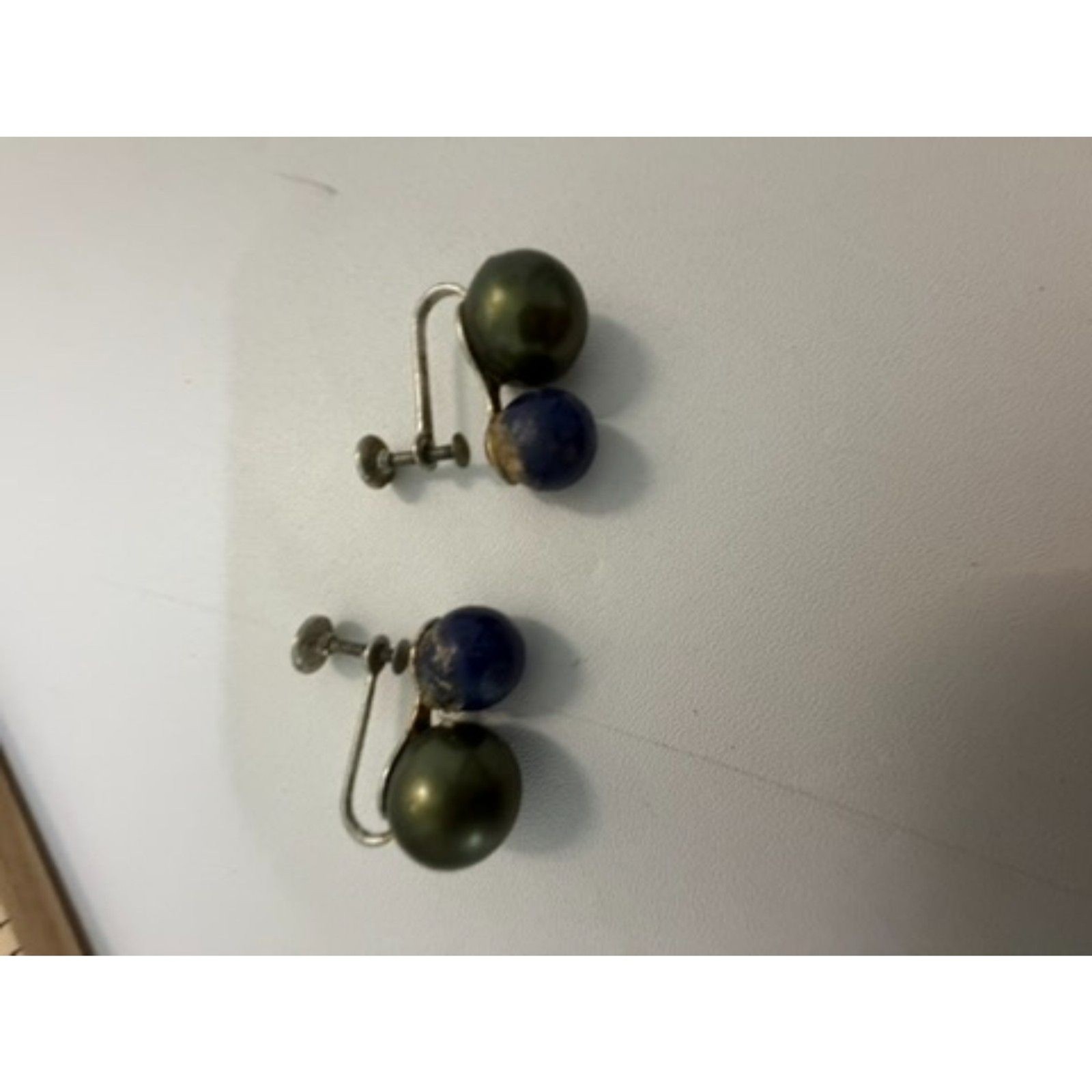Vintage Double pearl screw back earrings blue and gray pearls