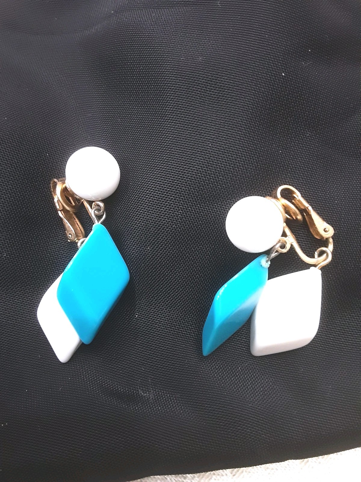 Trifari Earrings Blue White Gold Tone Clip On Very Light Diamond Shape