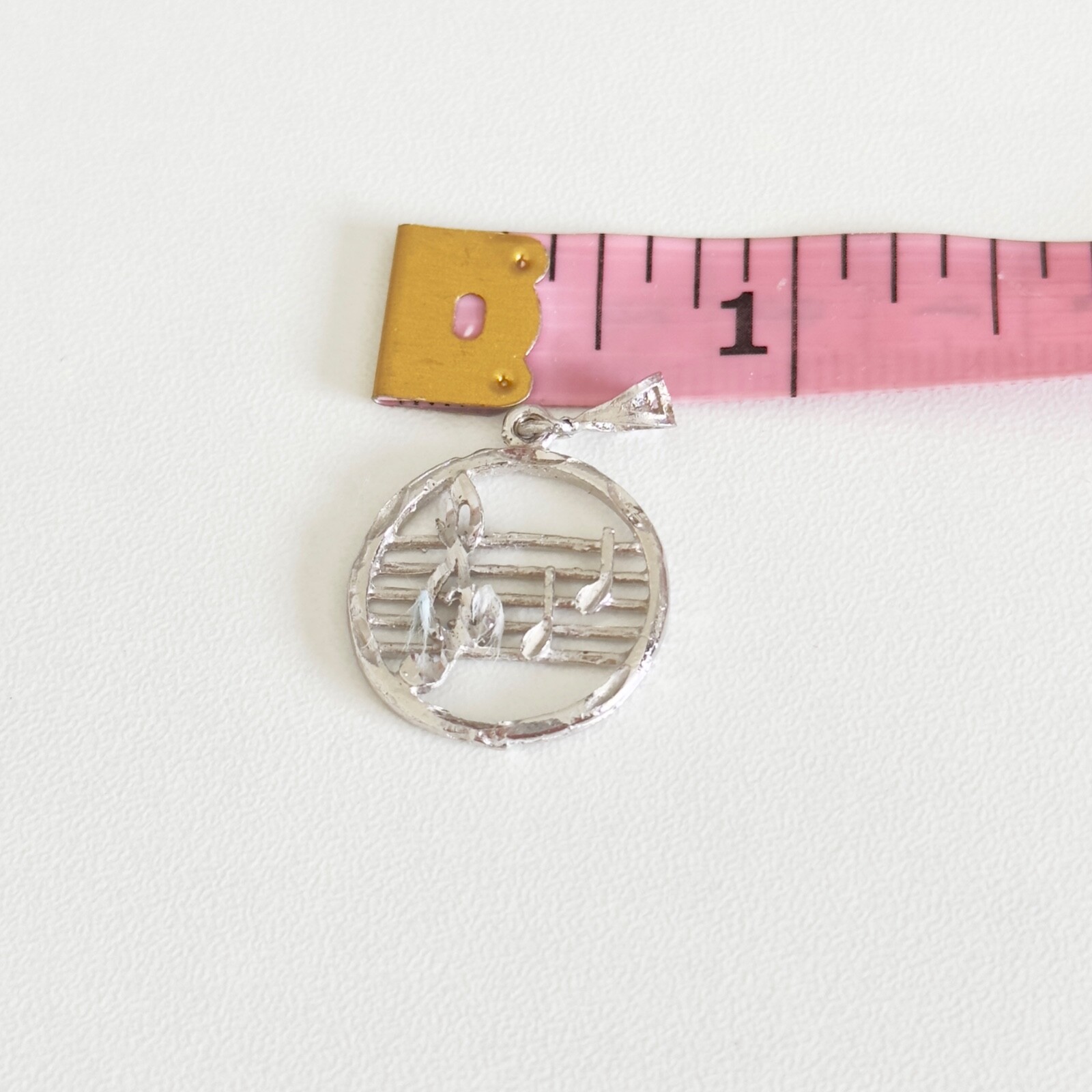 Vintage 925 Sterling Silver Music Notes Round Circle Pendant