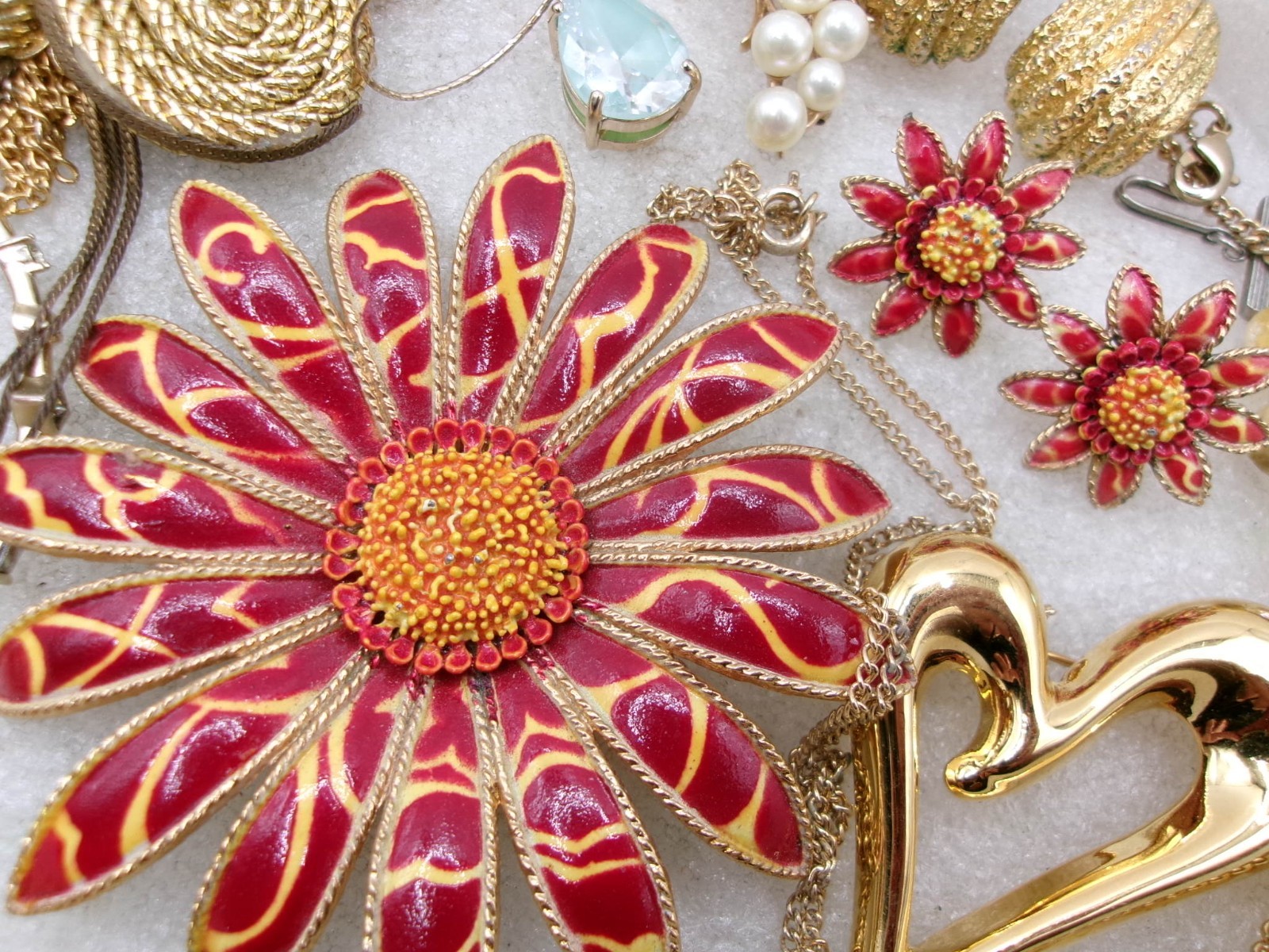 Vintage & Mod Estate Costume Jewelry Lot~AVON~KENDRA~MONET~COROCRAFT~PD~MAJORICA