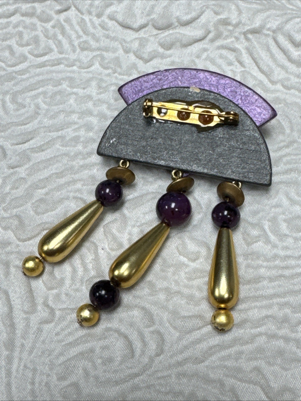 Vintage Art Deco Fan Shape Speckled Design Purple Cabochon Dangling Beads Brooch