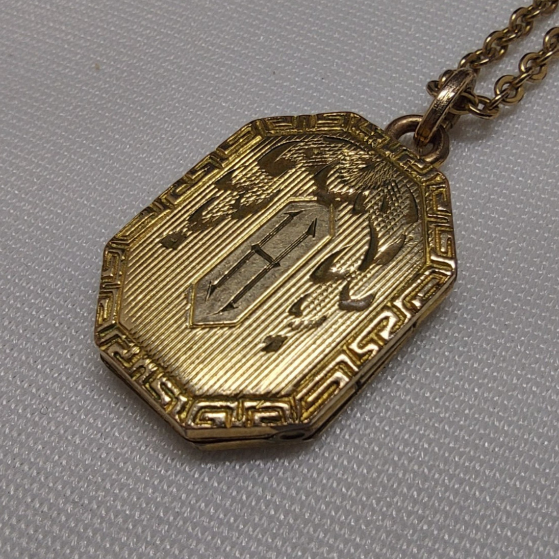 Antique 1/20 12K Gold Filled Engraved Locket Pendant Chain L. MFG Co. Art Deco