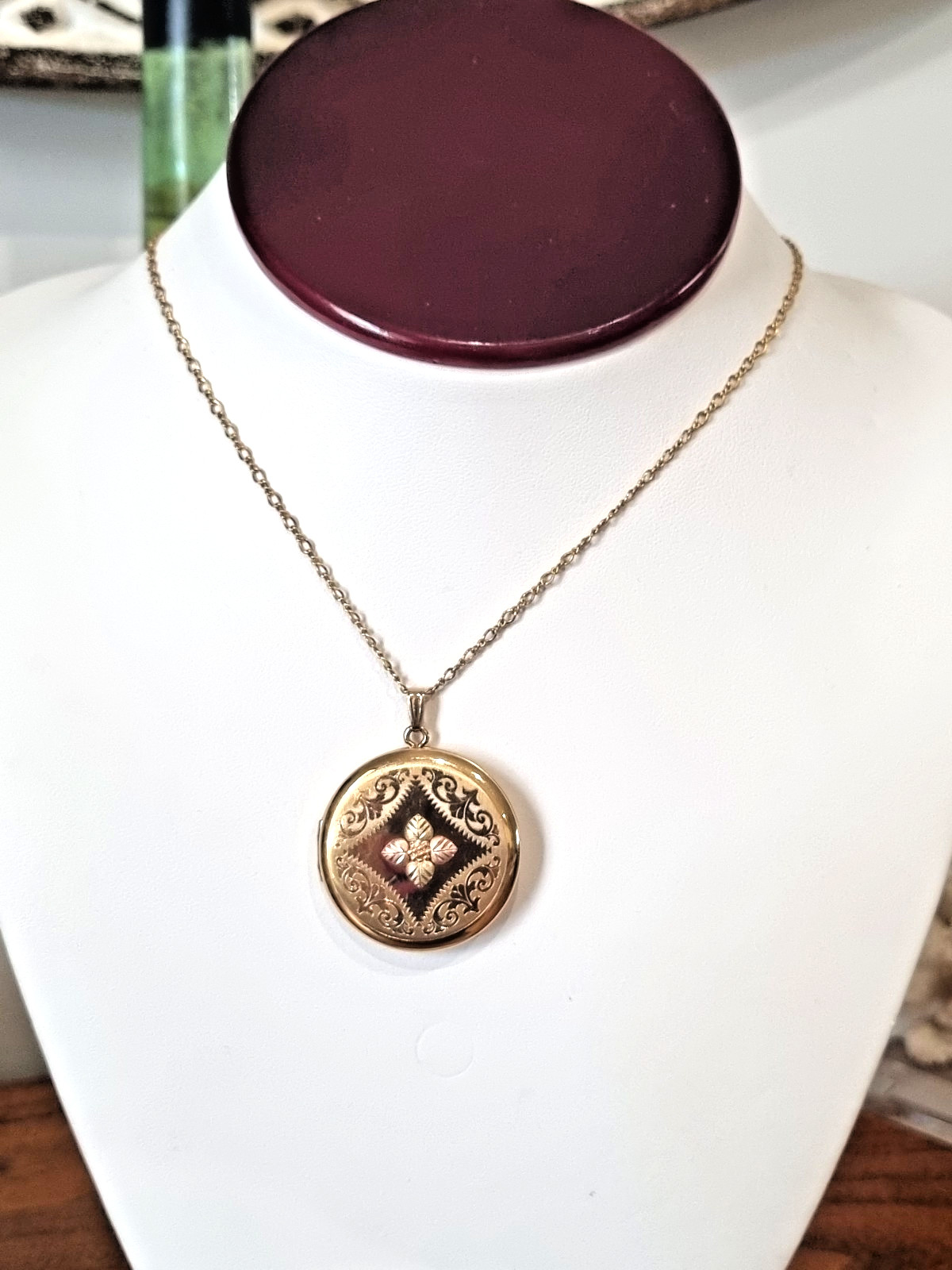 Vintage 14k Gold Fill Locket Black Hills 10k 12k Solid Trim USA made See Video