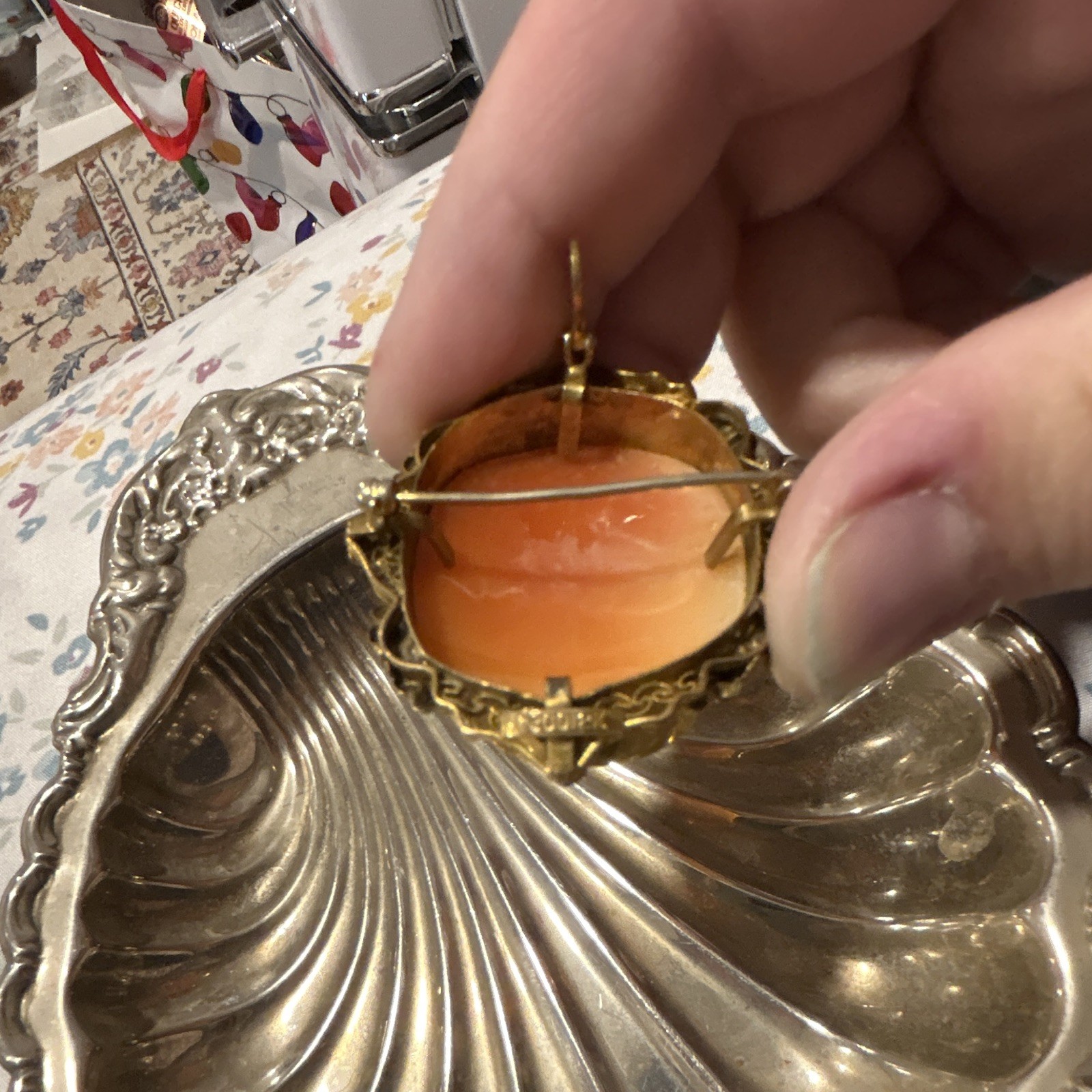 Vintage Italian shell 12k gold cameo
