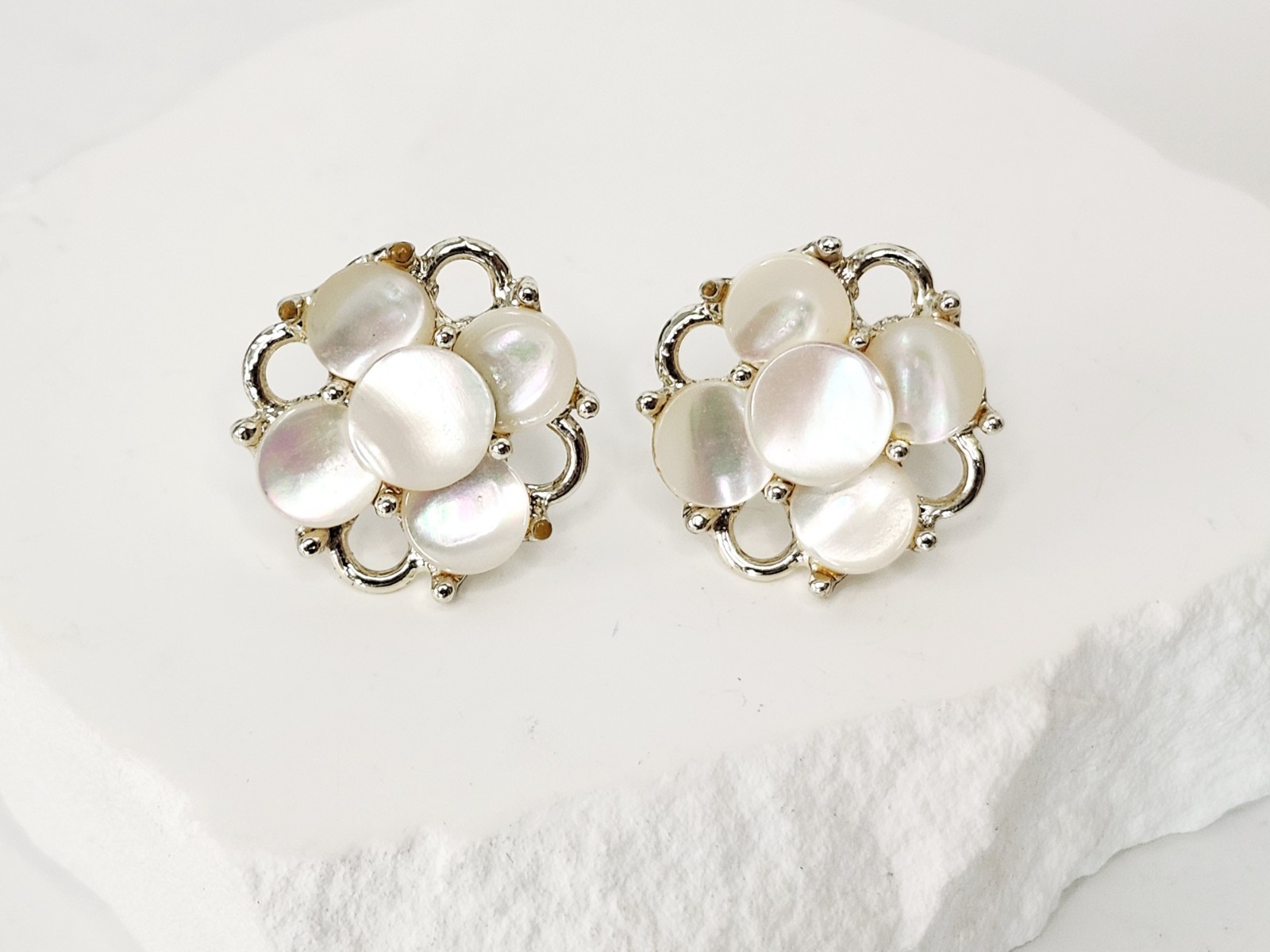 Vintage Rhodium Plate Gold Metal Mother Of Pearl Flower Maltese Cross Earrings