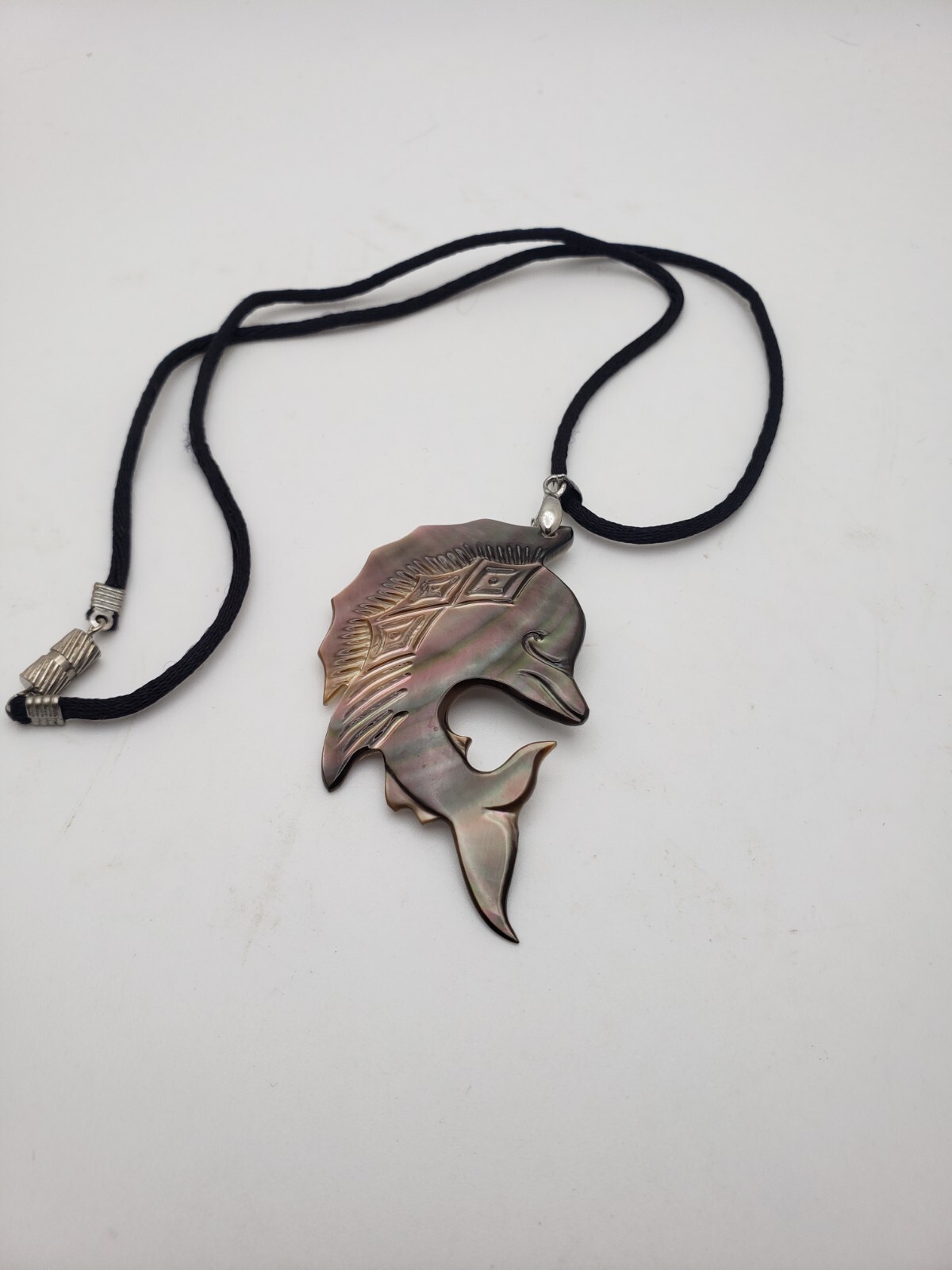 Vintage Abalone Shell Figural Fish Pendant On Cord 18″ Barrel Closure