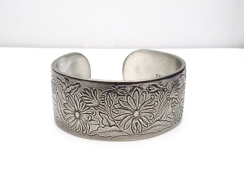 Vintage Salisbury Pewter Bracelet Floral April