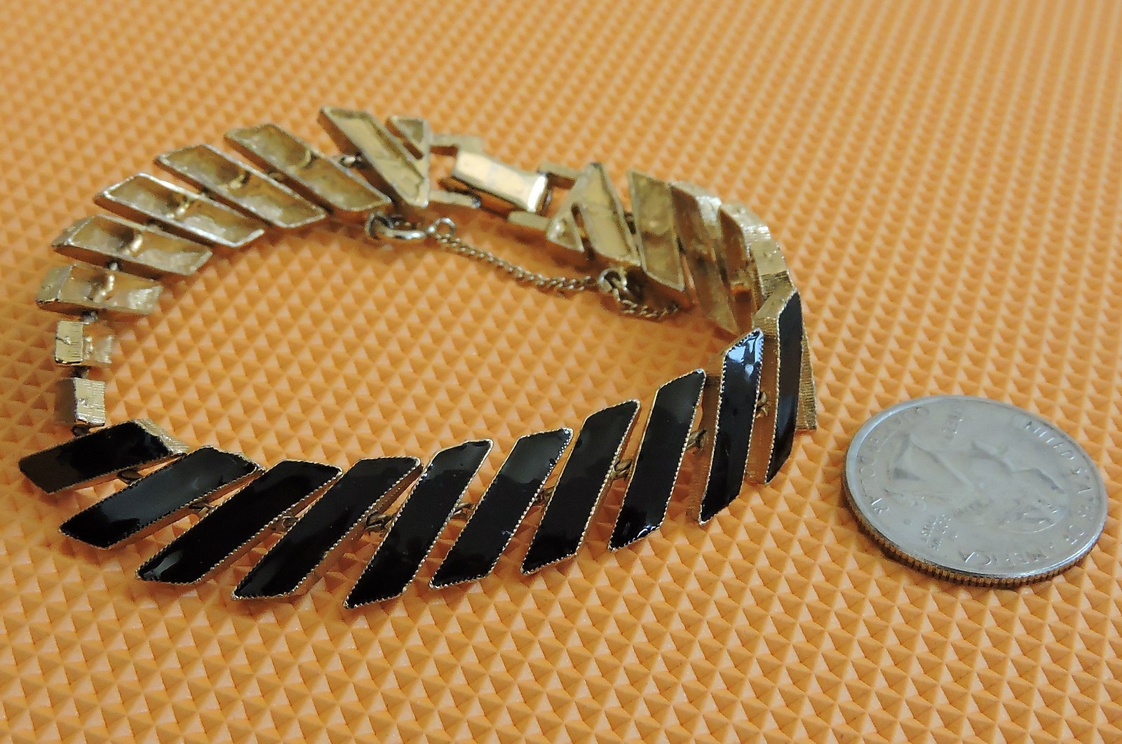 elegant BLACK ENAMEL on GOLDTONE LINK BRACELET w/safety chain & foldover clasp