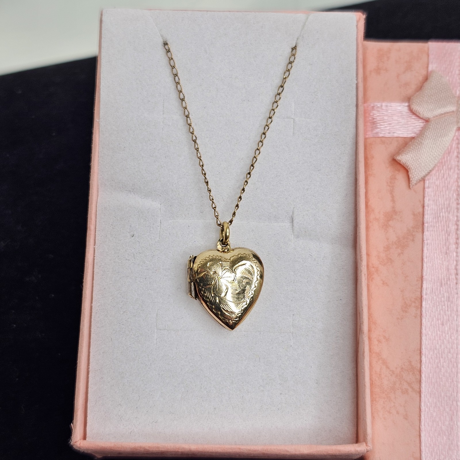 Vintage Gold Filled Heart Locket Etched Floral Pendant 16” Gold Plated Necklace