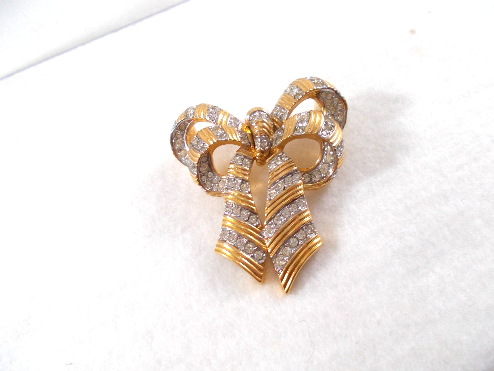 Vintage Gold Tone Ribbon Brooch with Pavé Set Crystal Rhinestones Free Shipping